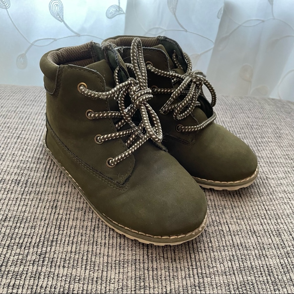 London Fog Green Camoflauge Boots Baby/Toddler Size 9